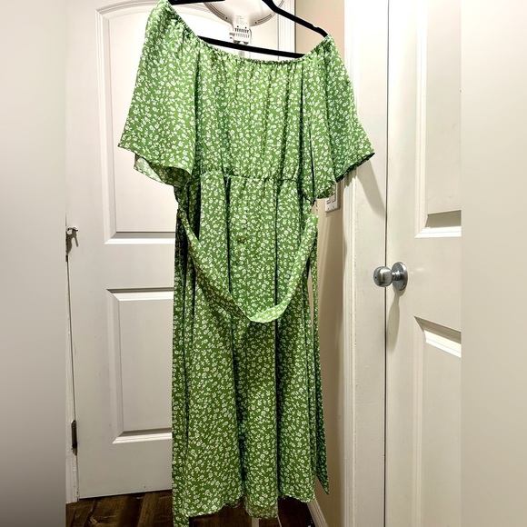 BloomChic Ditsy Floral Elastic Waist Ruffles Pocket Knee Dress - Picture 4 of 6